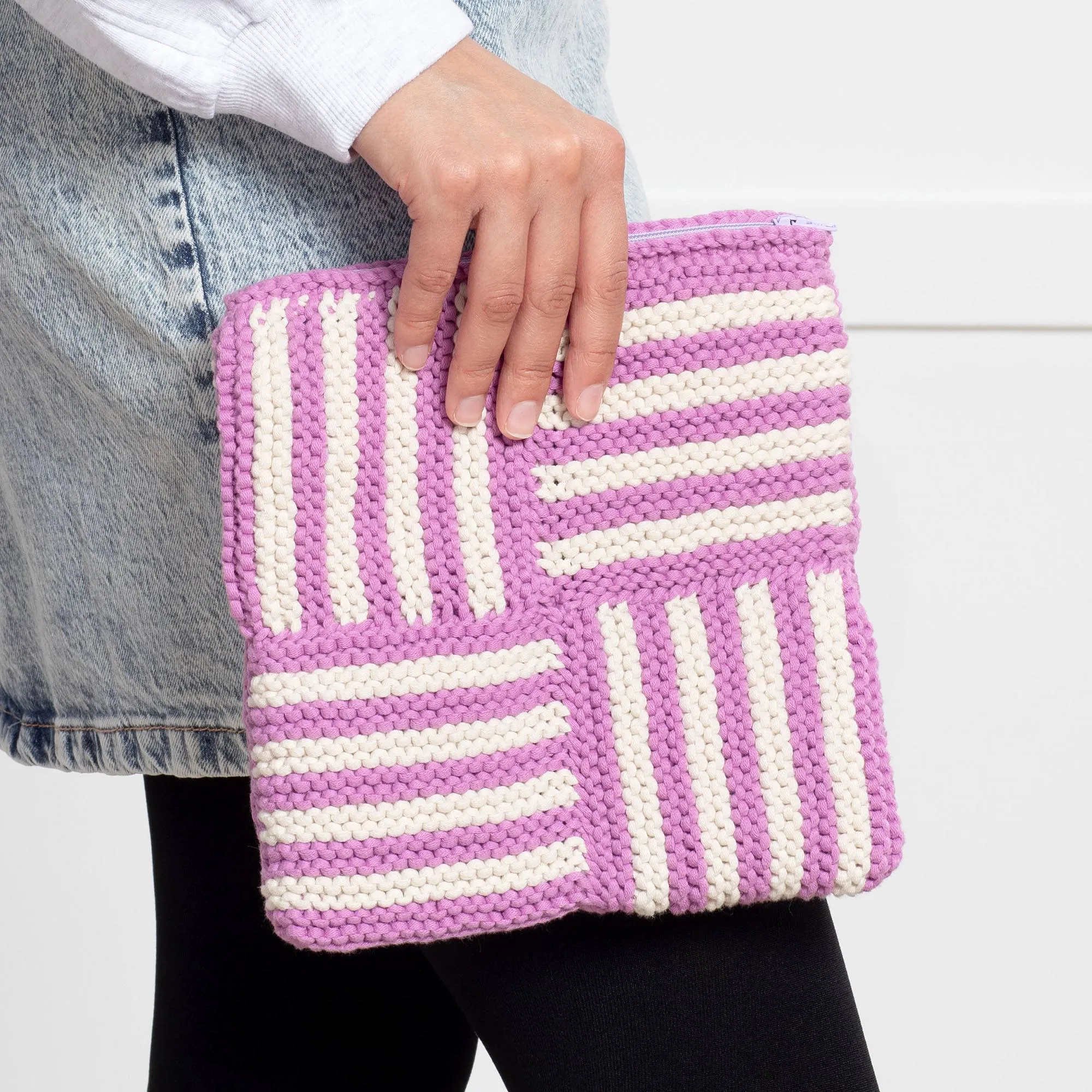 Bernat Knit Take a Turn Zippered Pouch